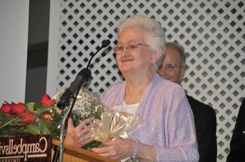 Anna Mary Byrdwell receives the Derby Rose Gala Award for Distinguished Service at the Derby Rose Gala. She worked with the Kentucky Baptist Woman’s Missionary Union until she retired in 2004. (Campbellsville University Photo by Linda M. Waggener)